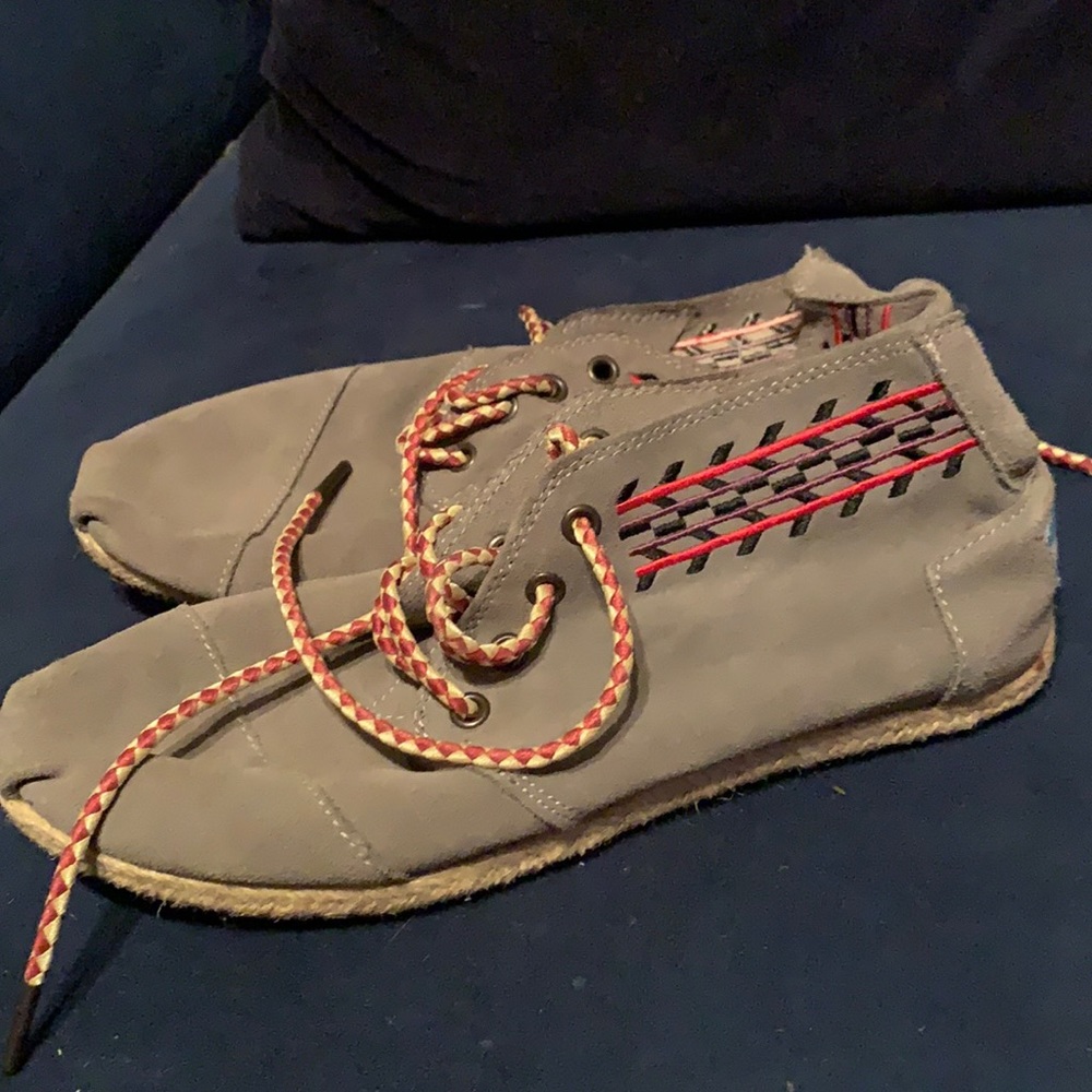 TOMS Aztec embroidered grey suede chukka boots